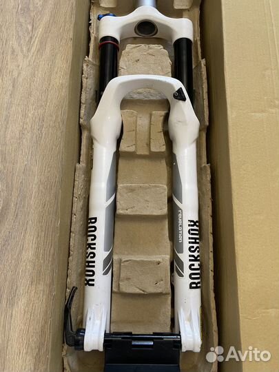 Вилка RockShox Revelation 27.5 150 (не буст)