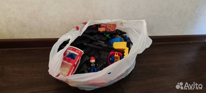 Огромный пакет игрушек лего дупло