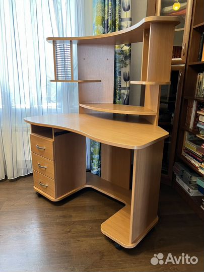 Стол угловой, письменный/компьютерный компьютер