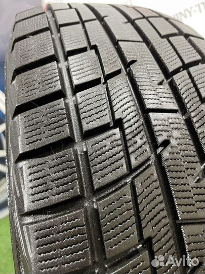 Yokohama Ice Guard IG30 215/60 R16 95Q