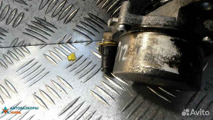 Насос вакуумный Opel Corsa D 2008 55268136