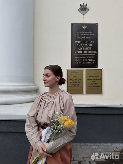 Репетитор по сольфеджио,вокалу он/офлайн