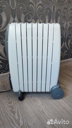 Масляный радиатор De'Longhi G 010715 R Италия