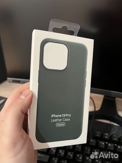 Чехол на iPhone 13 pro кожа зеленый