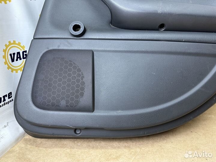 Обшивка двери правая задняя Audi A4 B6