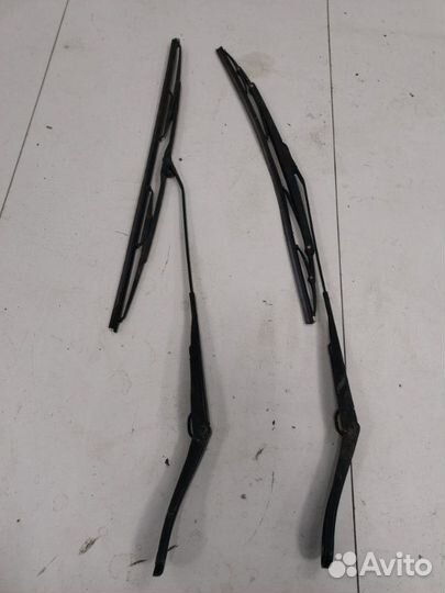 Дворник лобового стекла передний правый Renault