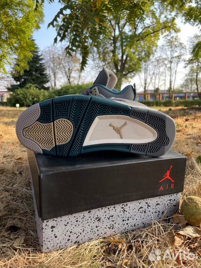 Кроссовки Nike Air Jordan 4 Retro