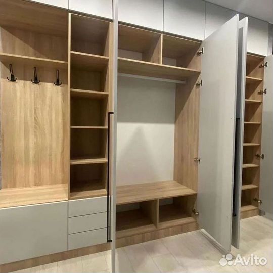 Прихожая по индивидуальным проектам для одежды