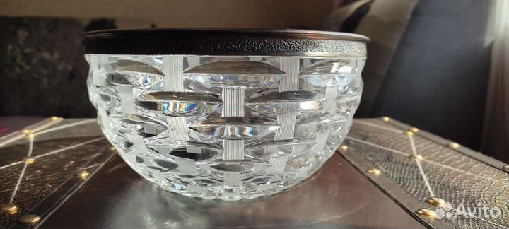 Большая хрустальная ваза