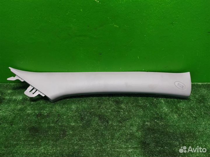 Обшивка правой стойки KIA ceed (ED) 2010