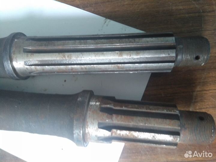 Вал ведущий среднего и заднего редуктора ЗИЛ-131