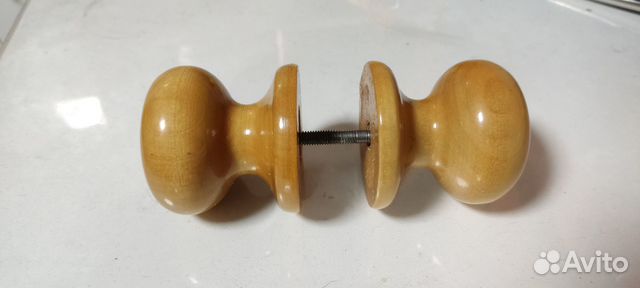 Дверные ручки деревянные