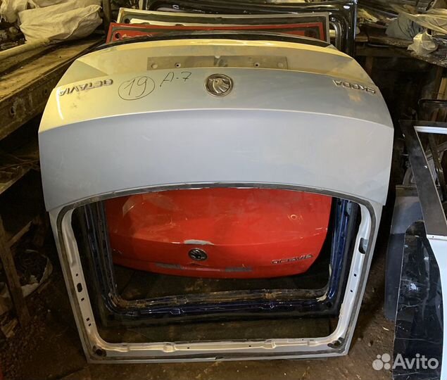 Крышка багажника Skoda Octavia A7 бу Оригинал