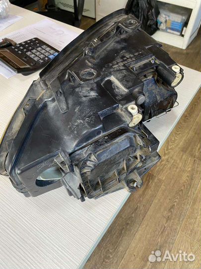 Фара передняя левая audi A4 кузов b6