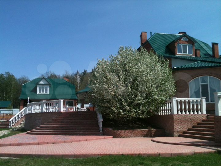 Коттедж 397 м² на участке 42 сот.