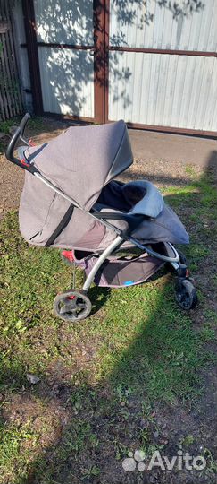 Прогулочная коляска