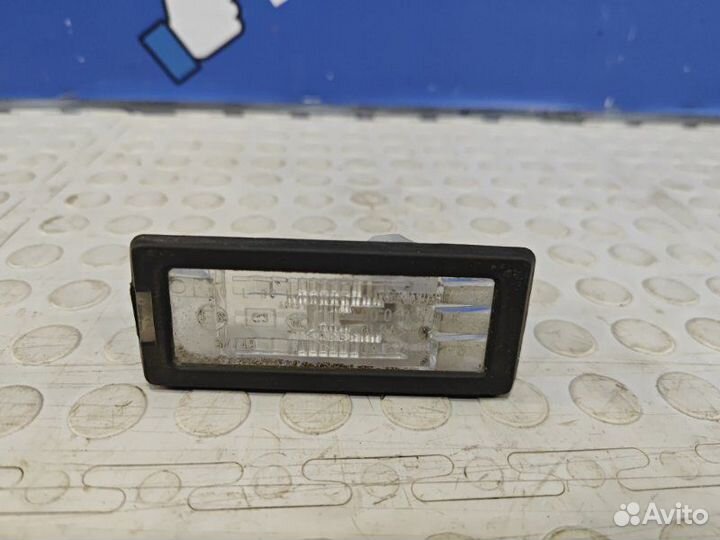 Фонарь подсветки номера Renault Kaptur