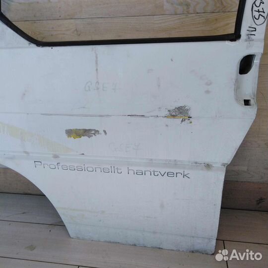 Дверь передняя левая Volkswagen Transporter t4 199