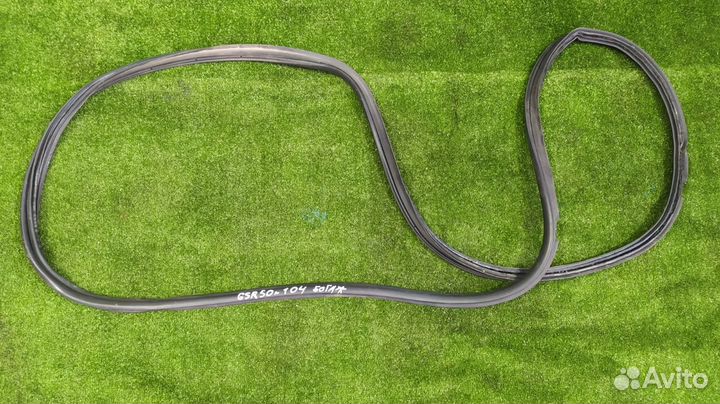 Уплотнение двери багажника Toyota Estima GSR50