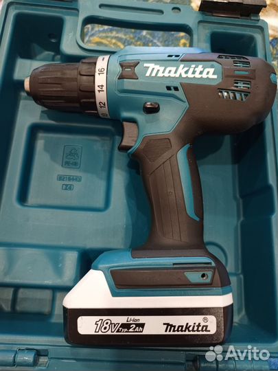 Шуруповерт makita