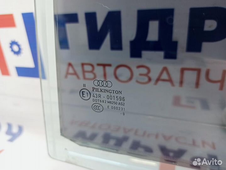 Стекло двери задней левой Audi Q7 4L0845025. Много