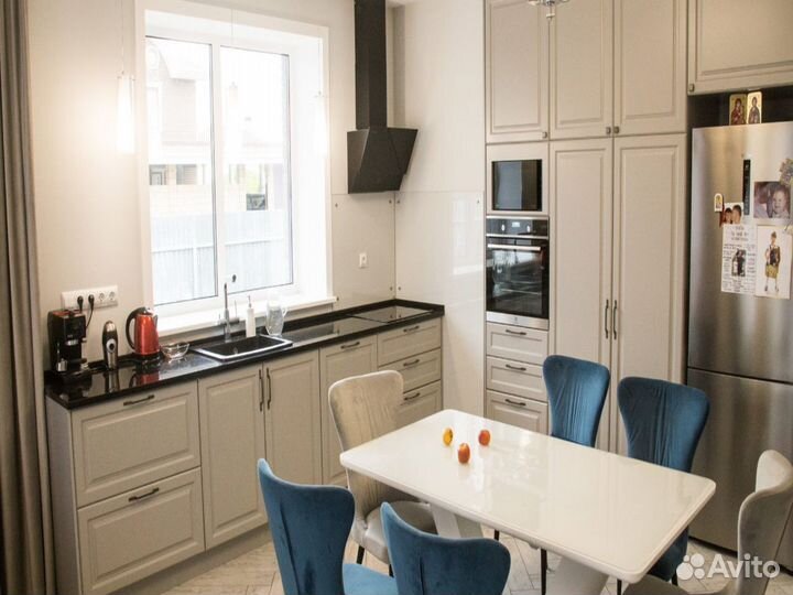 Столешница из кварцевого агломерата, под заказ