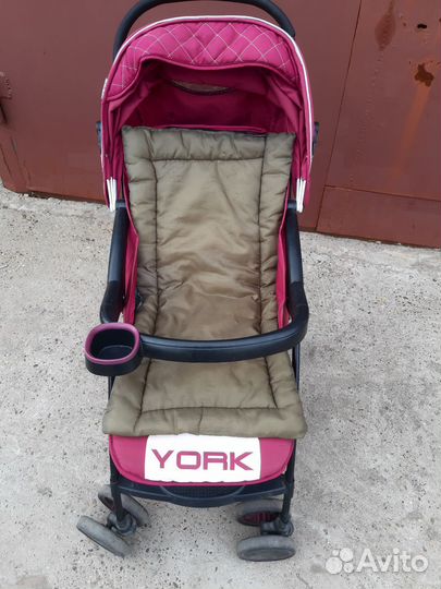 Прогулочная коляска