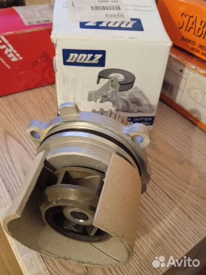 Продаю Водяную помпу dolz-185