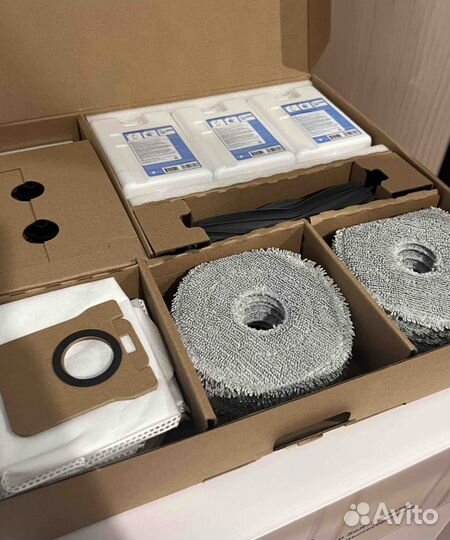 Робот пылесос Dreame Bot L 30 Ultra