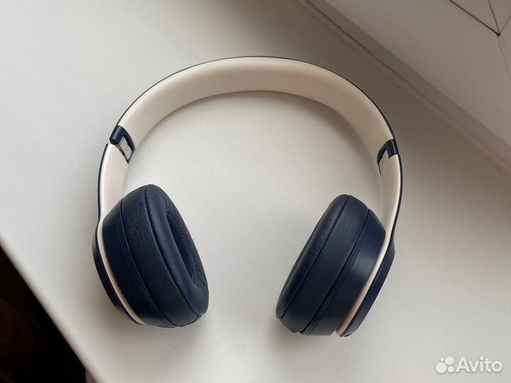 Беспроводные наушники Beats solo 3