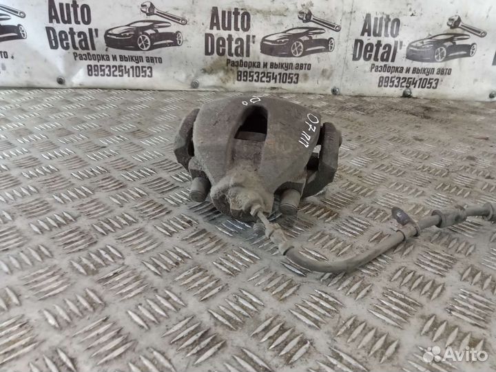 Суппорт передний правый ford focus 3