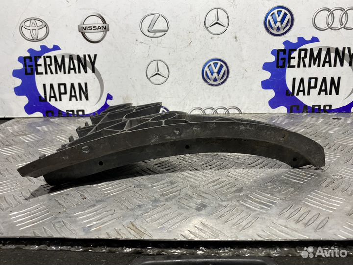 Кронштейн бампера задний левый Audi A6 C6