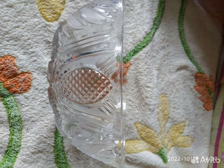 Хрустальная конфетница