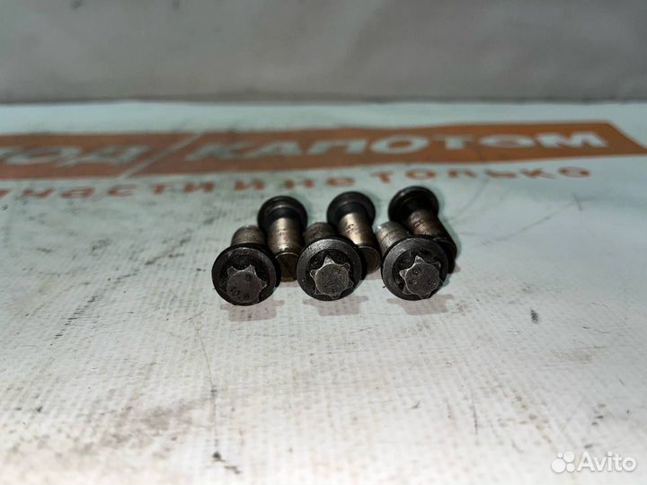 Болты маховика Ford Focus 2 (2004 - 2008)