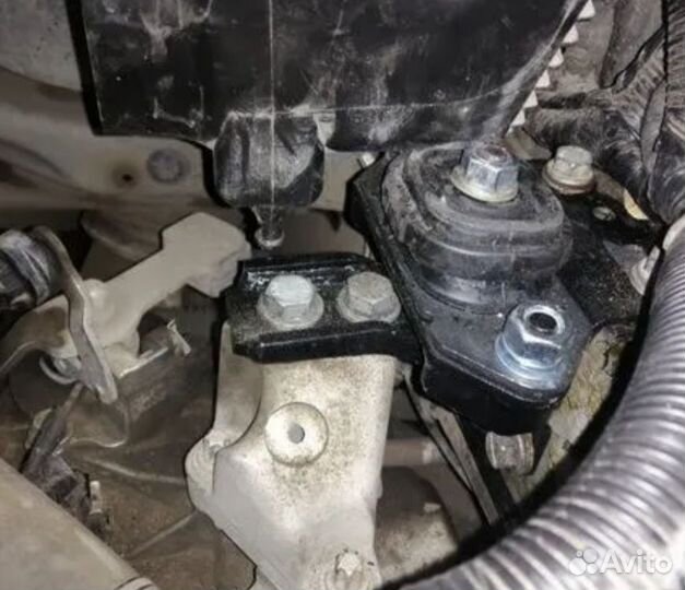 Усиленная опора кпп на весту