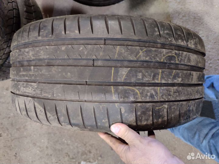 Michelin Pilot Sport 4 255/40 R19