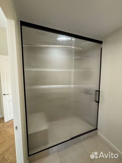 Шторы в душ из стекла