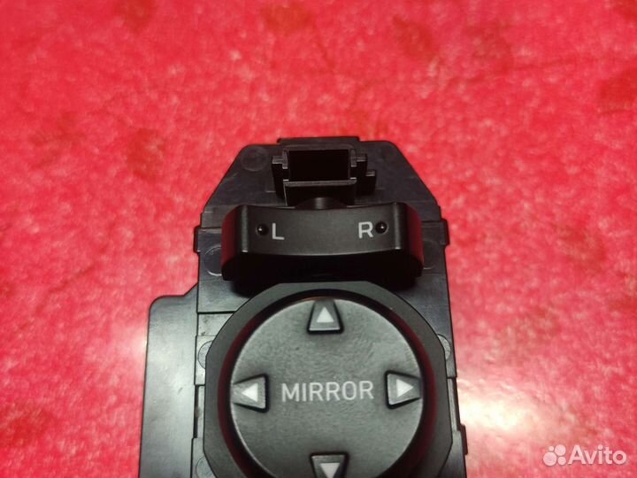Блок регулировки зеркал Hyundai Solaris 2