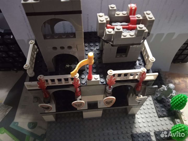 Лего замок