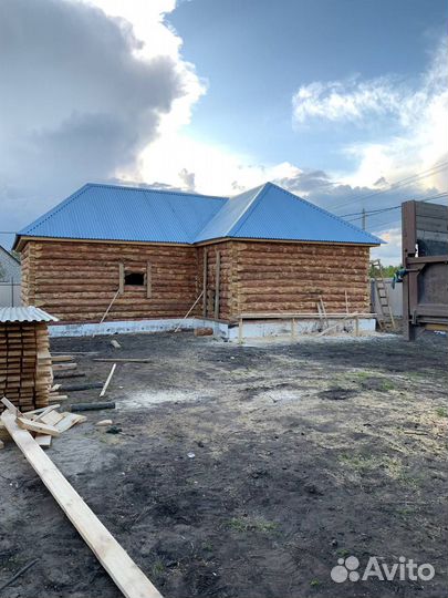 Сруб бани дома