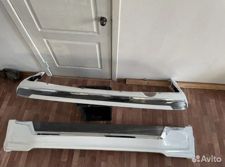 Обвес на land cruiser 200 executive y332