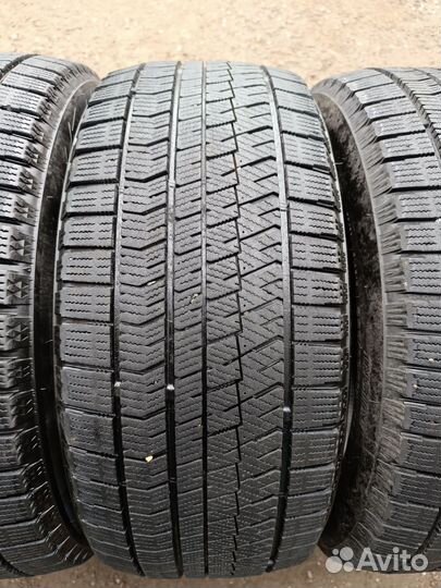 Bridgestone Blizzak Ice 225/50 R17