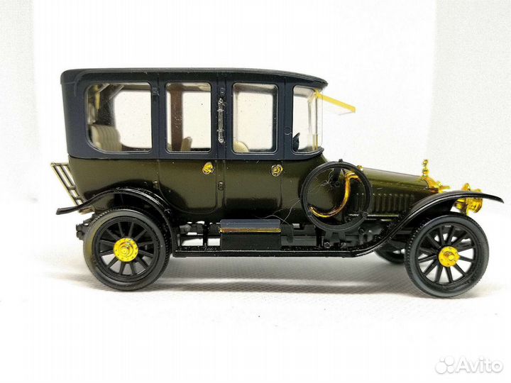 Модель Руссо-Балт 1913 Лимузин Берлин