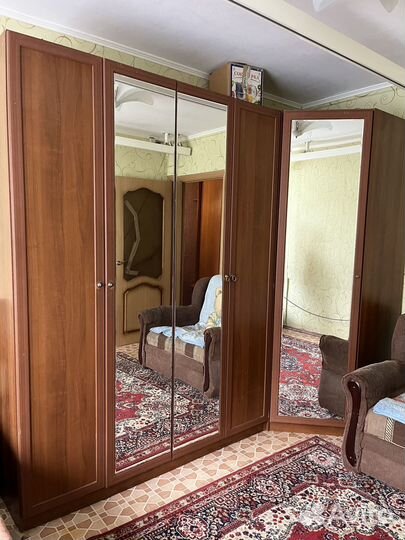 Угловой шкаф