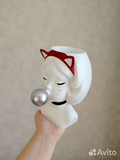 Кашпо бюст для цветов из гипса