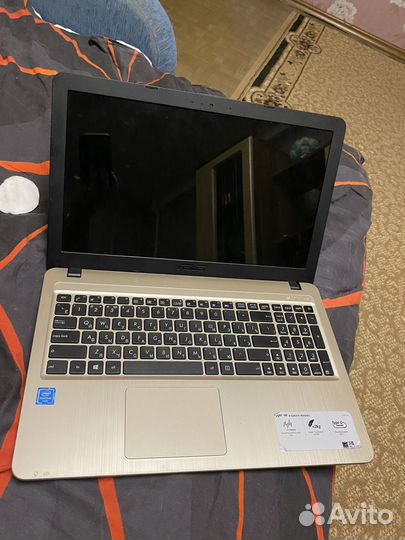 Ноутбук asus