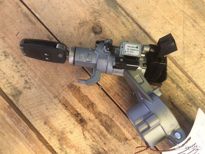 Замок зажигания Opel Astra J с одним ключом