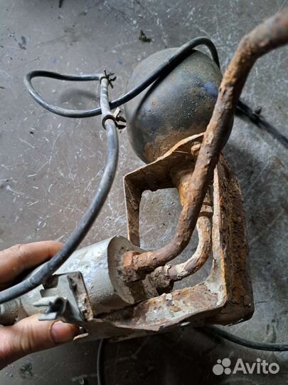 Клапан гидроподвески задний на Mercedes W140