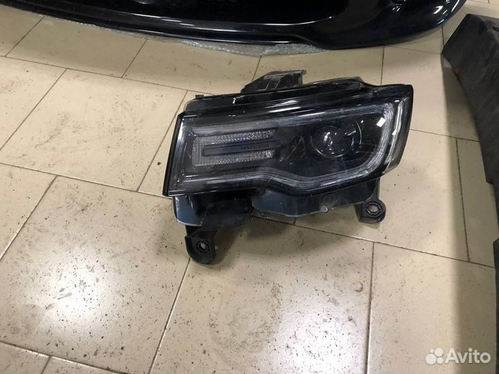 Фары передние комплект Jeep WK2 SRT 2017