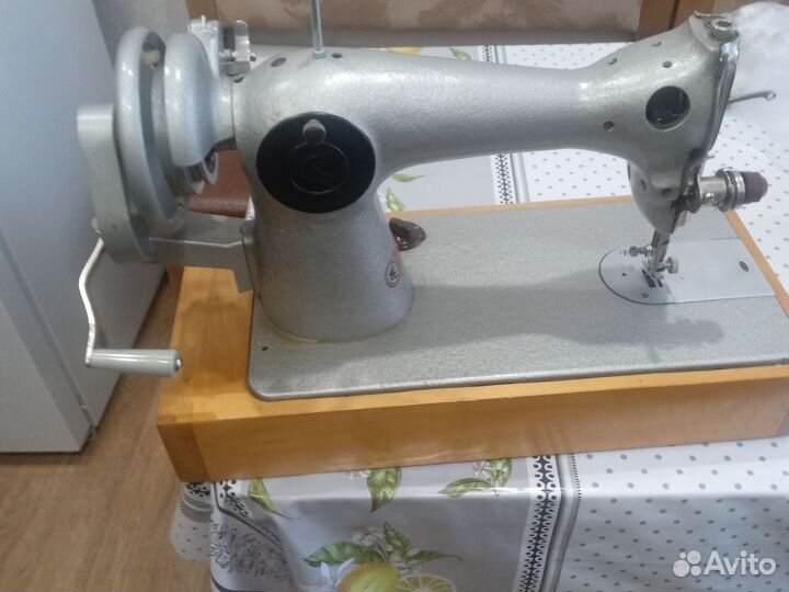 Швейная машинка подольская ручная